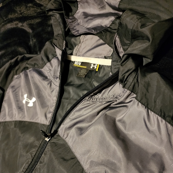 Under Armour windbreaker and xcelsius active heavy dri fit bundle - Picture 3 of 5